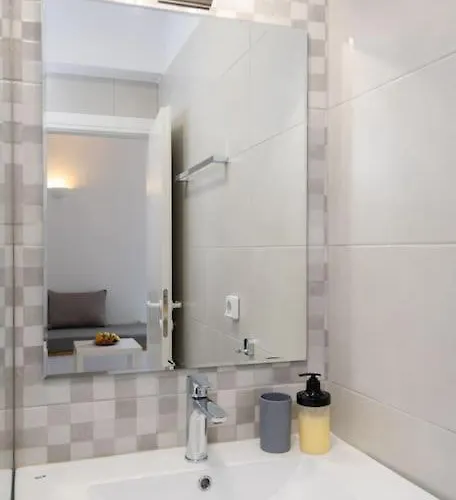 Apelagitis 1 Apartman *