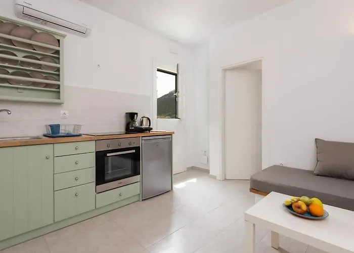 Apelagitis 1 Apartman Exámbela